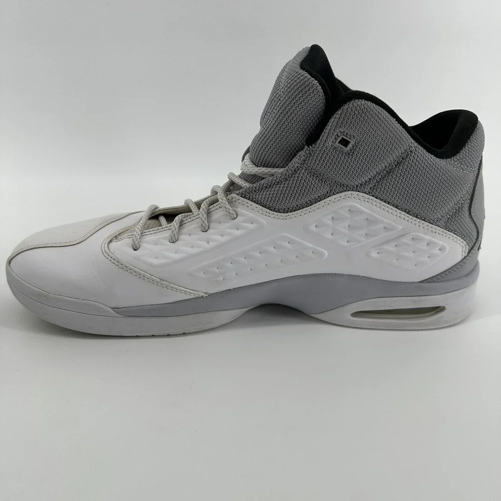 Jordan B. Fly White Wolf Grey Basketball Shoes 881444-003 Mens 13